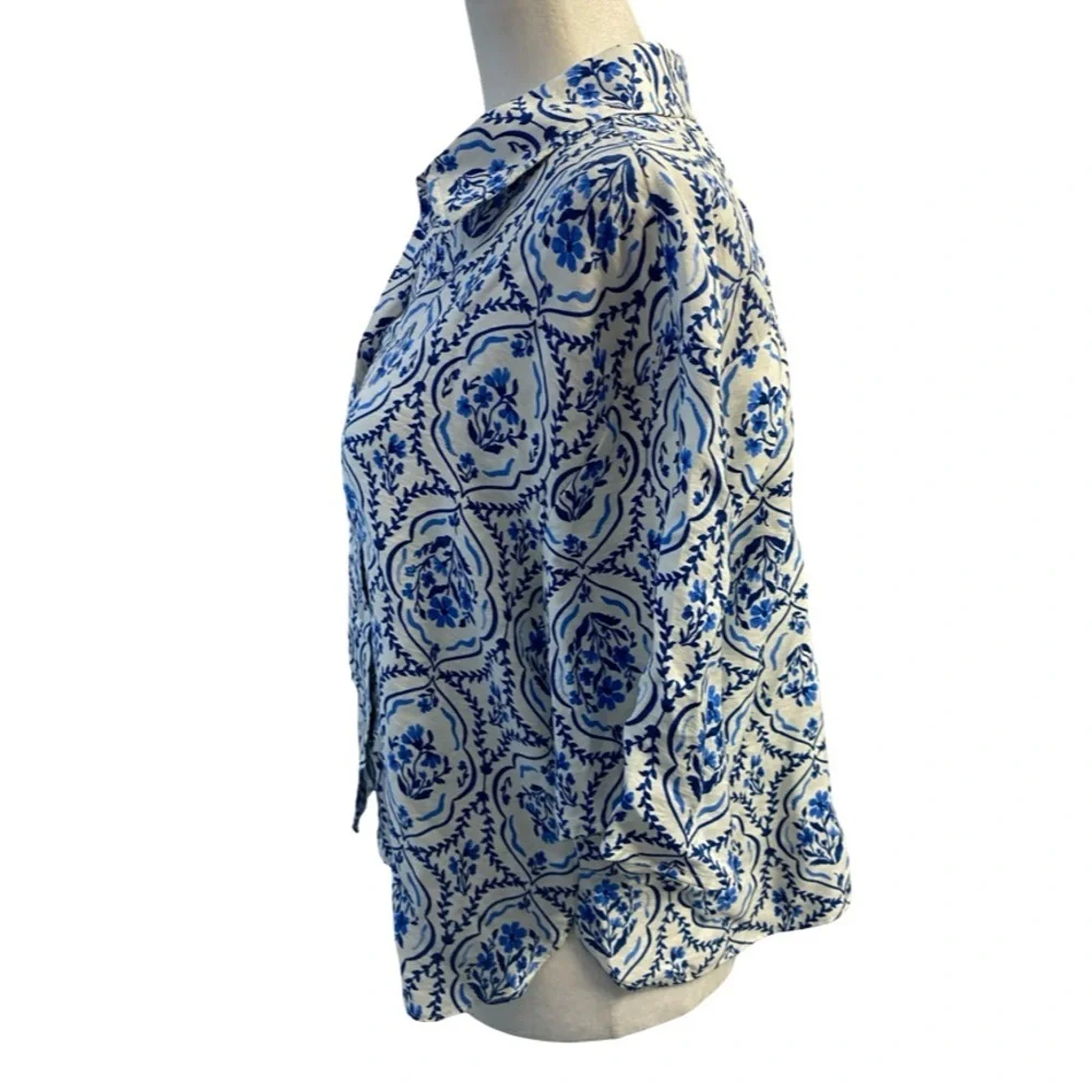 H&M Blue And White Patterned Short Sleeved Twill Button Down Shirt Size Small - Picture 10 of 15